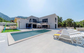 Beautiful Home In Duba Stonska With Wifi